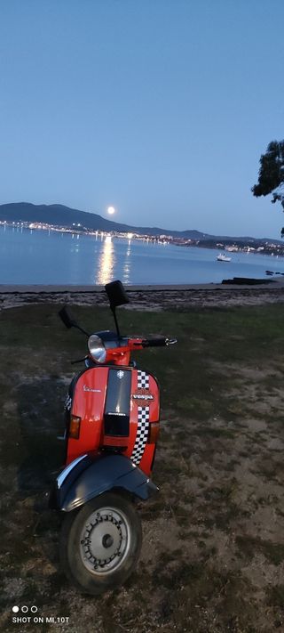 Vespa Iris 200cc lista para hacerle kms