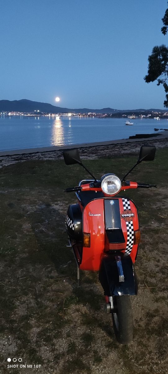 Vespa Iris 200cc lista para hacerle kms