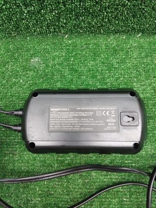 Cargador Batería Coche 12V 0.75/1.25A