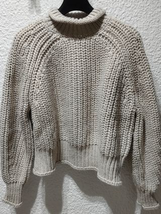 Jersey H&M corto cuello alto talla M