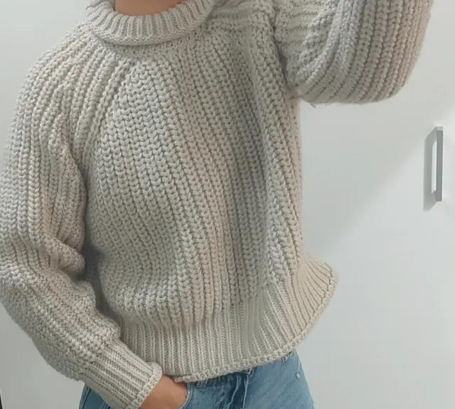 Jersey H&M corto cuello alto talla M