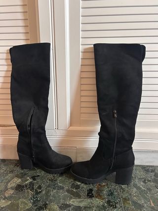Botas altas negras
