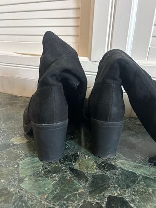 Botas altas negras