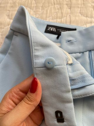Pantalón ZARA pinzas azul bebé Talla XS/S