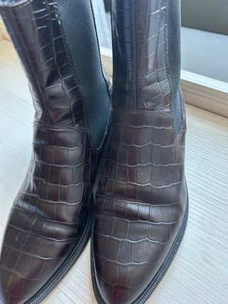 Botines caña baja efecto piel cocodrilo