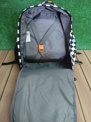 American Tourister Take2Cabin Disney - Ryanair 24L