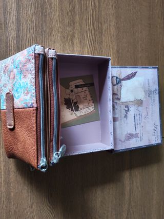 Cartera billetera monedero mujer niña, con su caja
