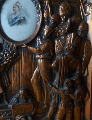 Placa Conmemorativa Monarquía Española