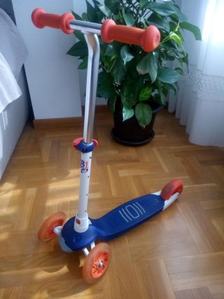 Patinete Oxelo 3 Ruedas Azul Naranja