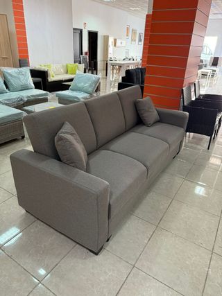 Sofá cama gris de tela