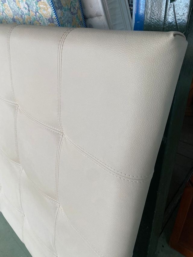 CABECERO BEIS DE 160CM (En buen estado)