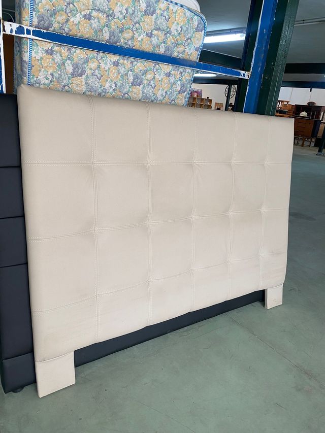 CABECERO BEIS DE 160CM (En buen estado)