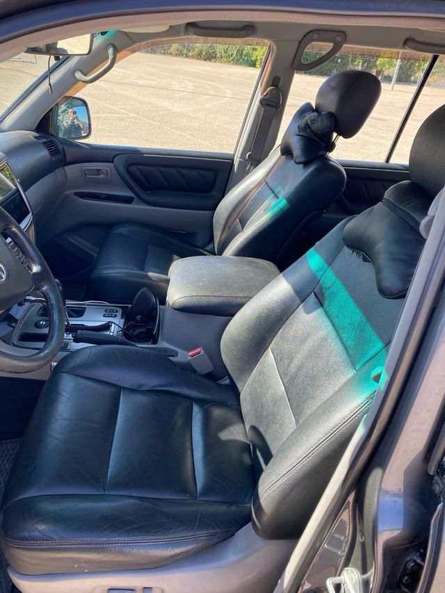 Toyota Land Cruiser 100 2008