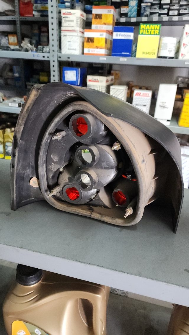 Piloto trasero derecho Audi A3 8L tipo Lexus