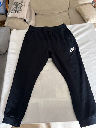 Pantalón deportivo Nike negro