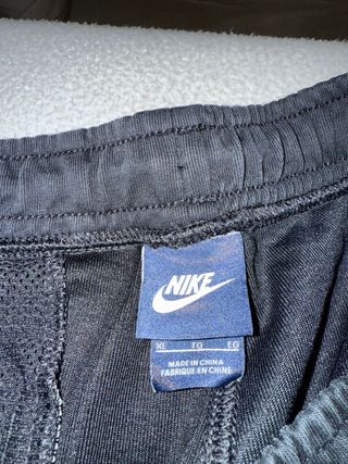 Pantalón deportivo Nike negro