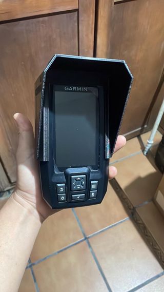 Visera Garmin striker 4 plus