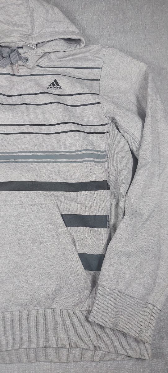 Sudadera Adidas gris con rayas