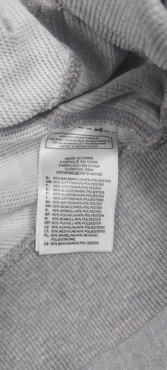 Sudadera Adidas gris con rayas