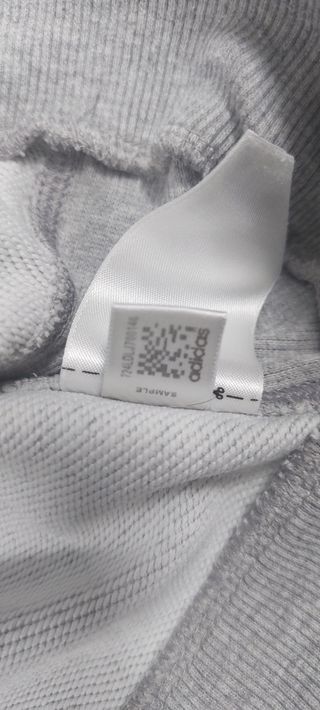 Sudadera Adidas gris con rayas