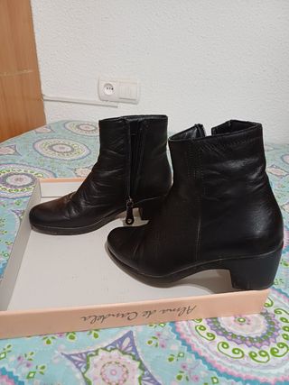 Botines piel negros cremallera talla 36