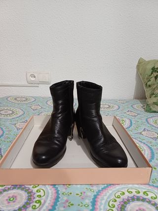 Botines piel negros cremallera talla 36