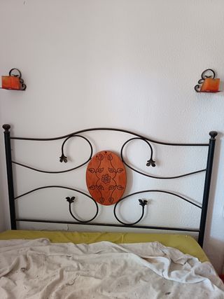Cabezal Cama Hierro Forjado y Madera 135cm