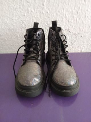 Botines Zara Brillo Negro/Plata,sin usar