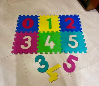 Alfombra puzzle números goma espuma