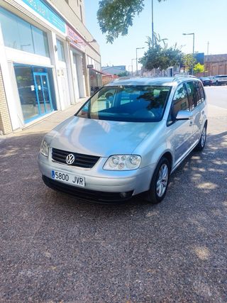Volkswagen Touran 2.0 TDi