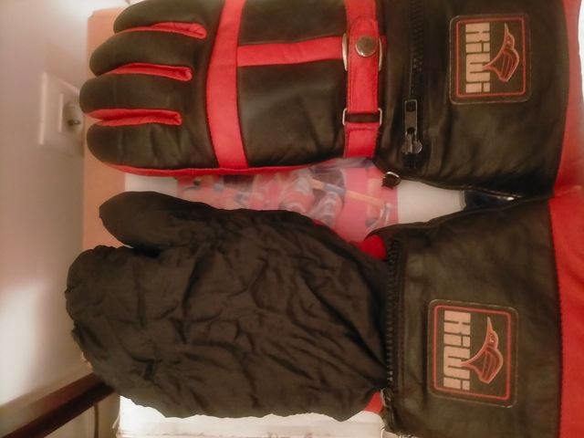 Guantes de moto negros y rojos de piel vintage