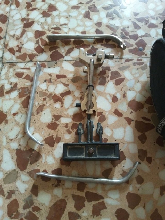 Bolsa porta herramientas bicicleta negra.