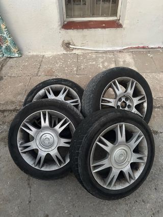 Llantas Seat Ibiza 6L con neumáticos
