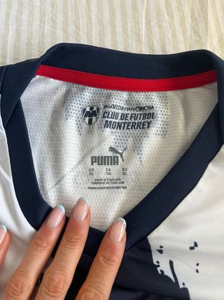 Camiseta Puma Negra y Blanca Fútbol Monterrey