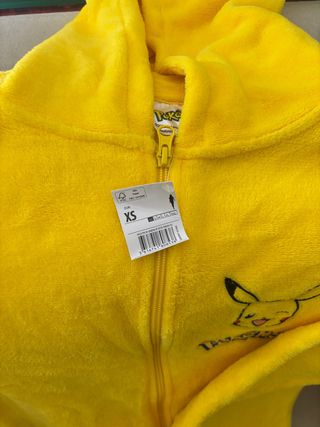 2 Pijamas Pikachu Pokemon Talla XS (cada uno 12€)
