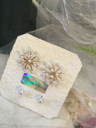 Pendientes destellos perlitas dorados