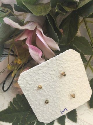 Pendientes destellos perlitas dorados