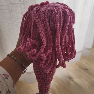 Bellissima sirena di nome Corallina in amigurumi