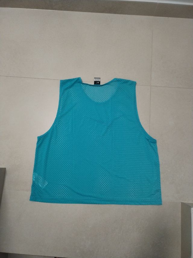 Peto entrenamiento fútbol Nike adulto