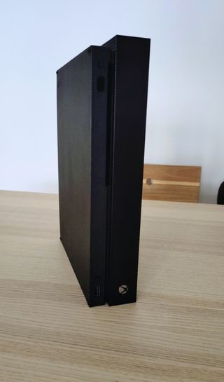 Xbox One X 1.5TB Negra (2.5TB opcional) 