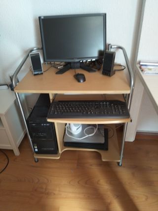 Ordenador de mesa Acer Negro con mesa incluida
