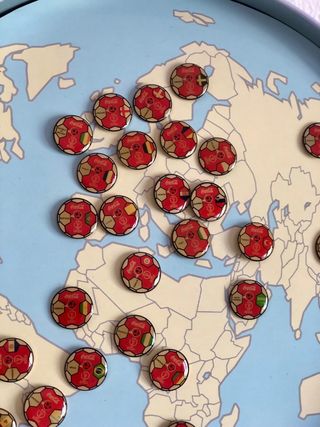 32 Futbol Pins Coca Cola Mundial Korea Japón 2002