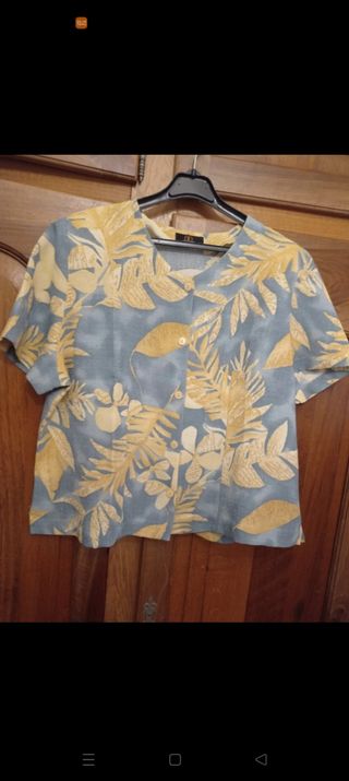 Blusa/Camisa estampado flores manga corta