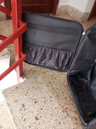Maleta de cabina gris 4 ruedas 49x42x23