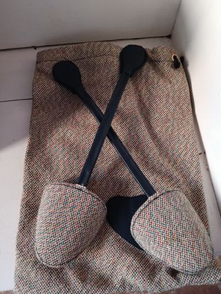 Neceser de viaje de tweed con asas de cuero