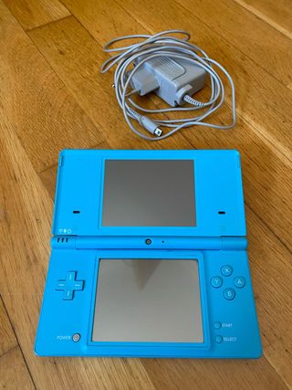 Nintendo DSi Azul + Juegos