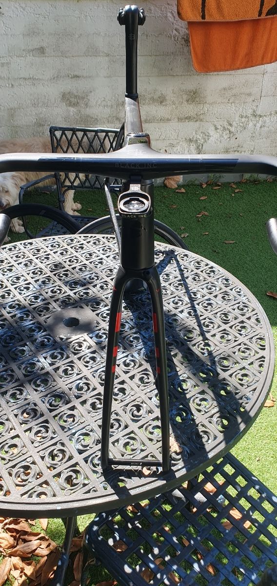 Factor O2 VAM 52 y ruedas Black Inc thirty