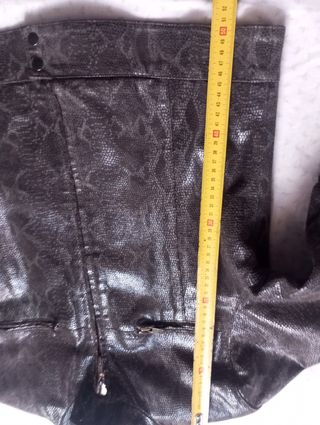 Chaqueta imitación piel serpiente