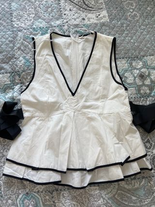 Blusa Zara tirantes volantes blanca negra Talla S
