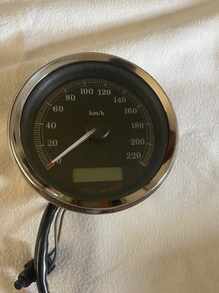 Harley Davidson Cuenta km/h que marca 17.545km 